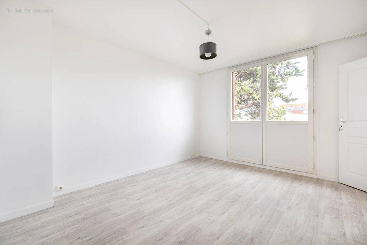 Appartement à ROMAINVILLE