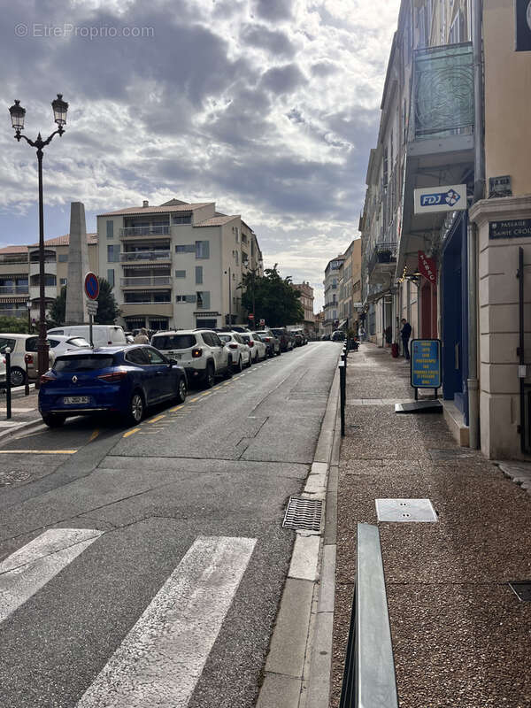Commerce à HYERES