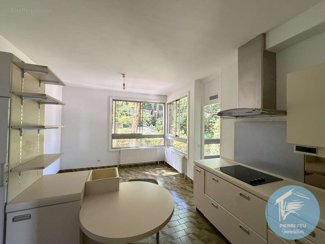 Appartement à SAINTE-FOY-LES-LYON