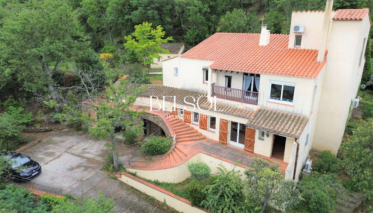 Maison 184 m² à Laroque-Des-Alberes  - photo 2
