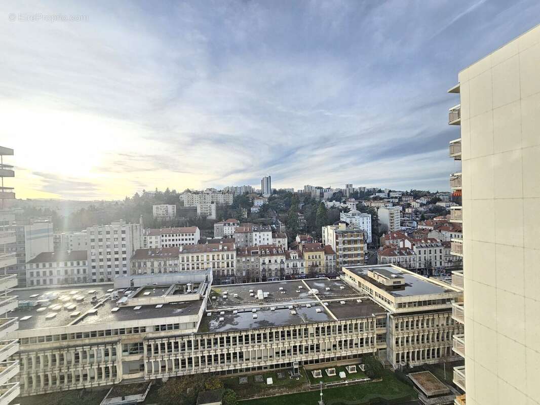 Appartement à SAINT-ETIENNE