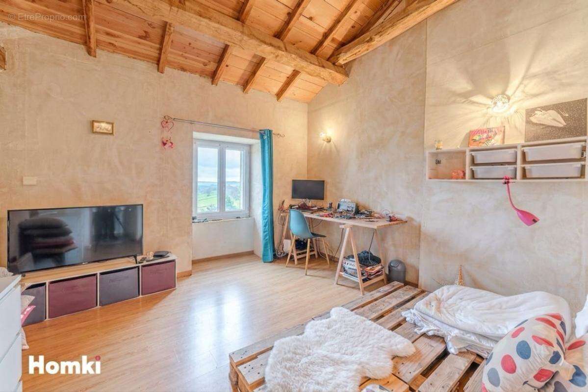 Maison/Villa T5 de 105 m2 à Saint-Clément-de-Vers 69790 - photo 7