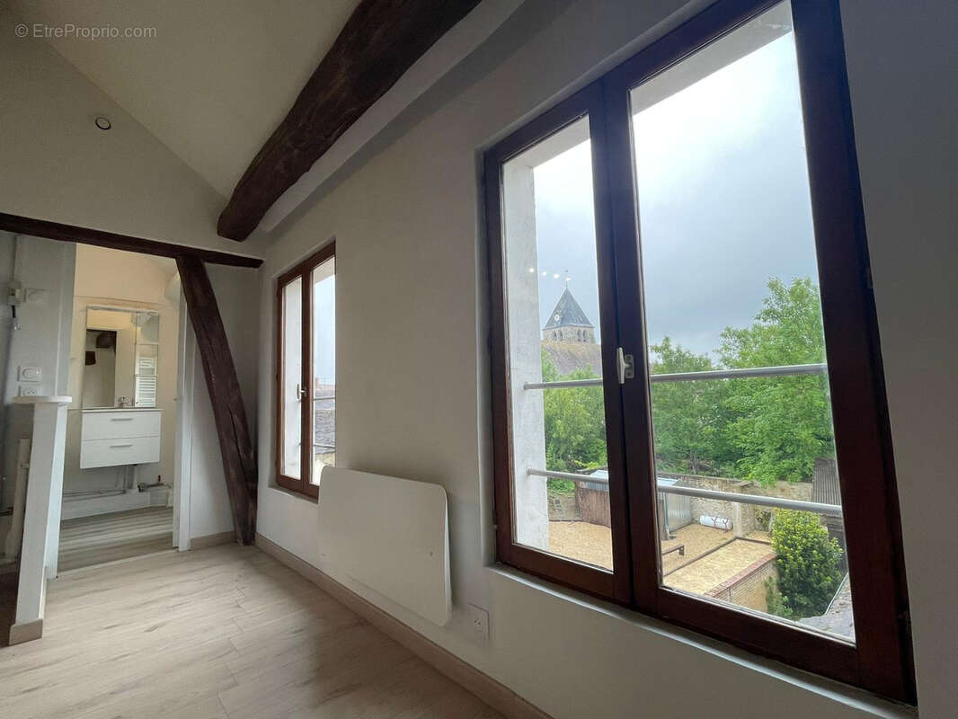 Appartement à VOULX