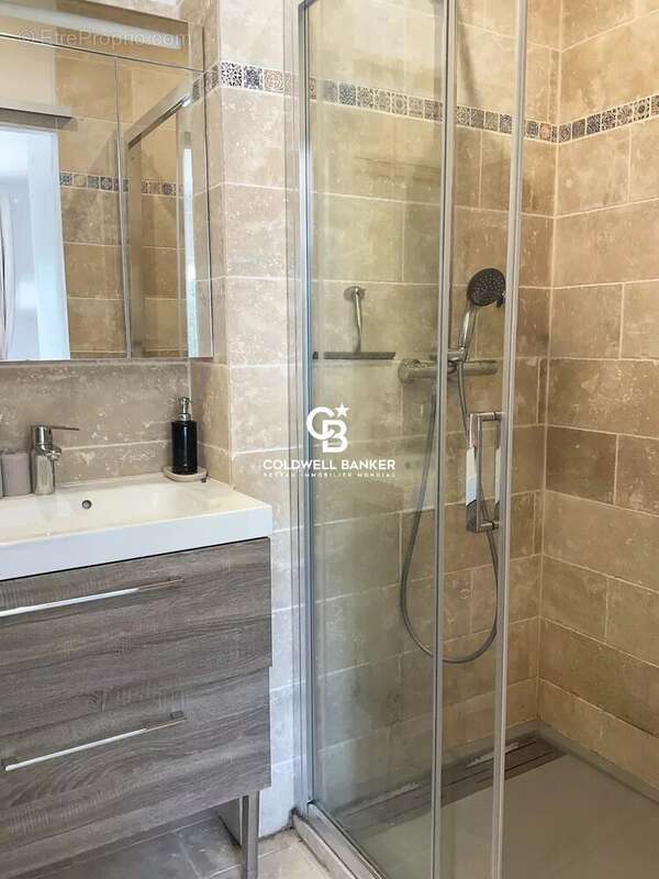 Villa provençale avec piscine et garage 83210 Solliès- Pont - photo 17