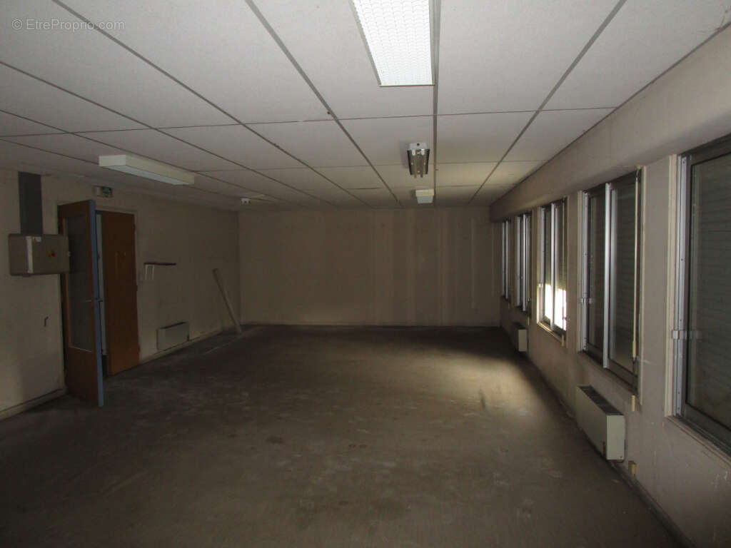 Commerce à PAULHAGUET