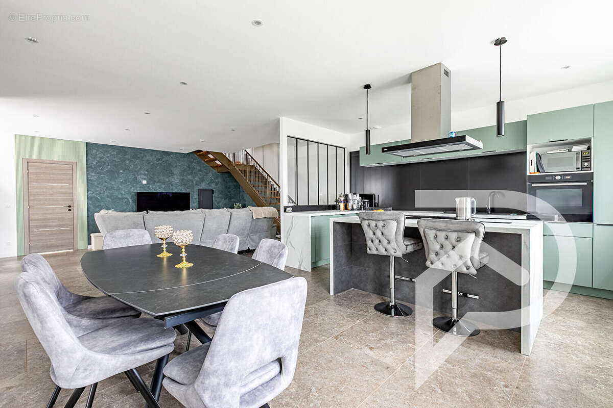 Maison à PONT-SAINTE-MAXENCE