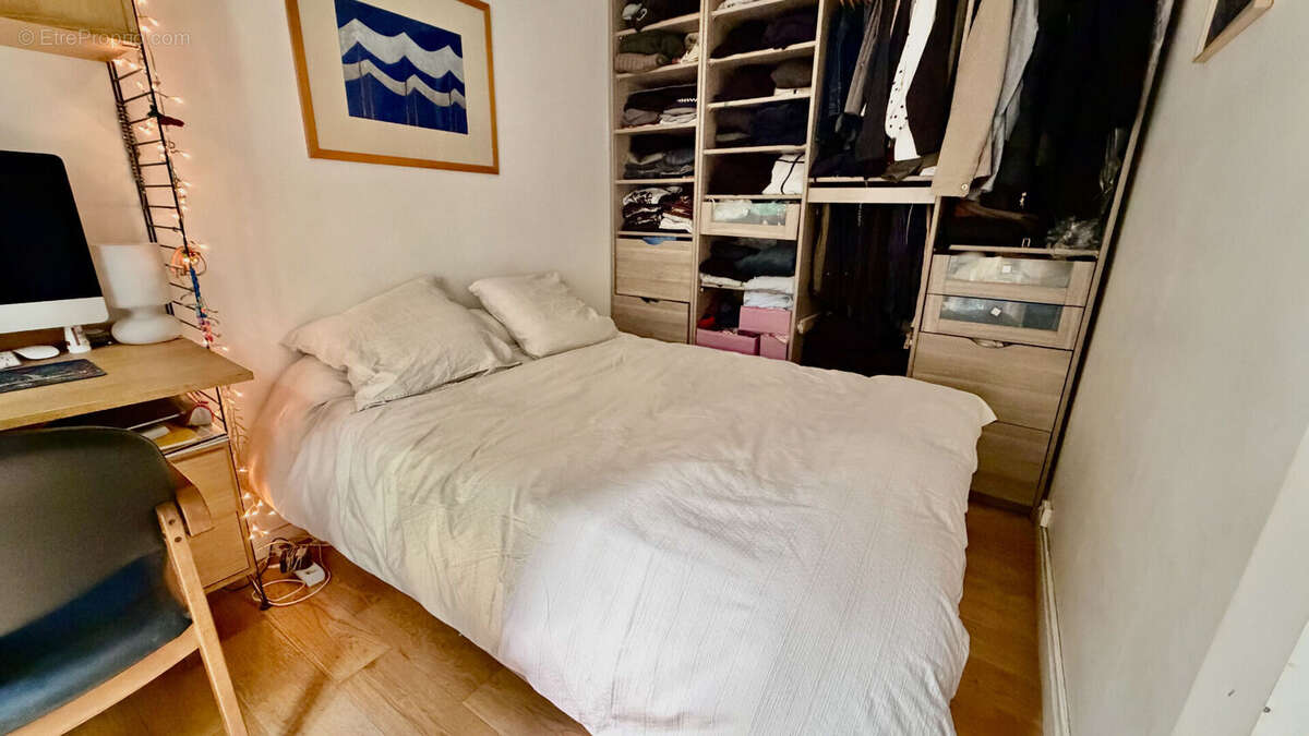 Appartement à PARIS-10E