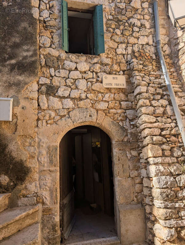 Maison à COMBAILLAUX