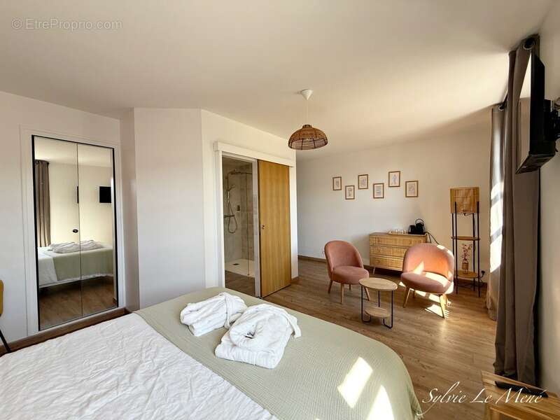 À Vendre – Propriété de Caractère avec Activité de Chambres d’Hôtes – Guern (56310) - photo 8