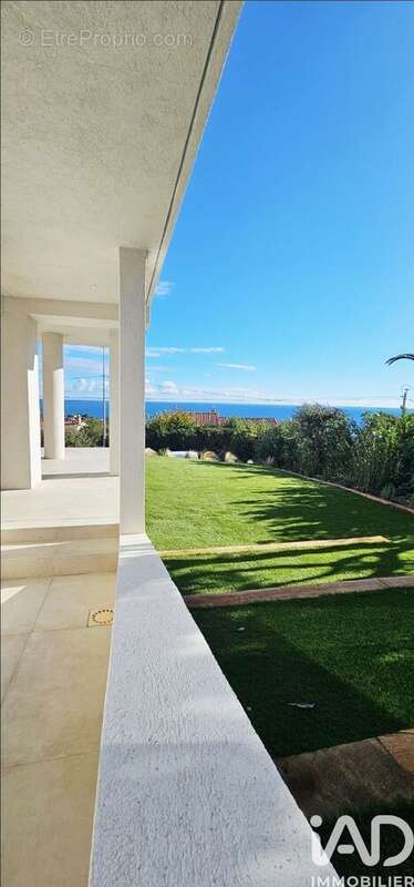 Photo 4 - Appartement à ROQUEBRUNE-SUR-ARGENS