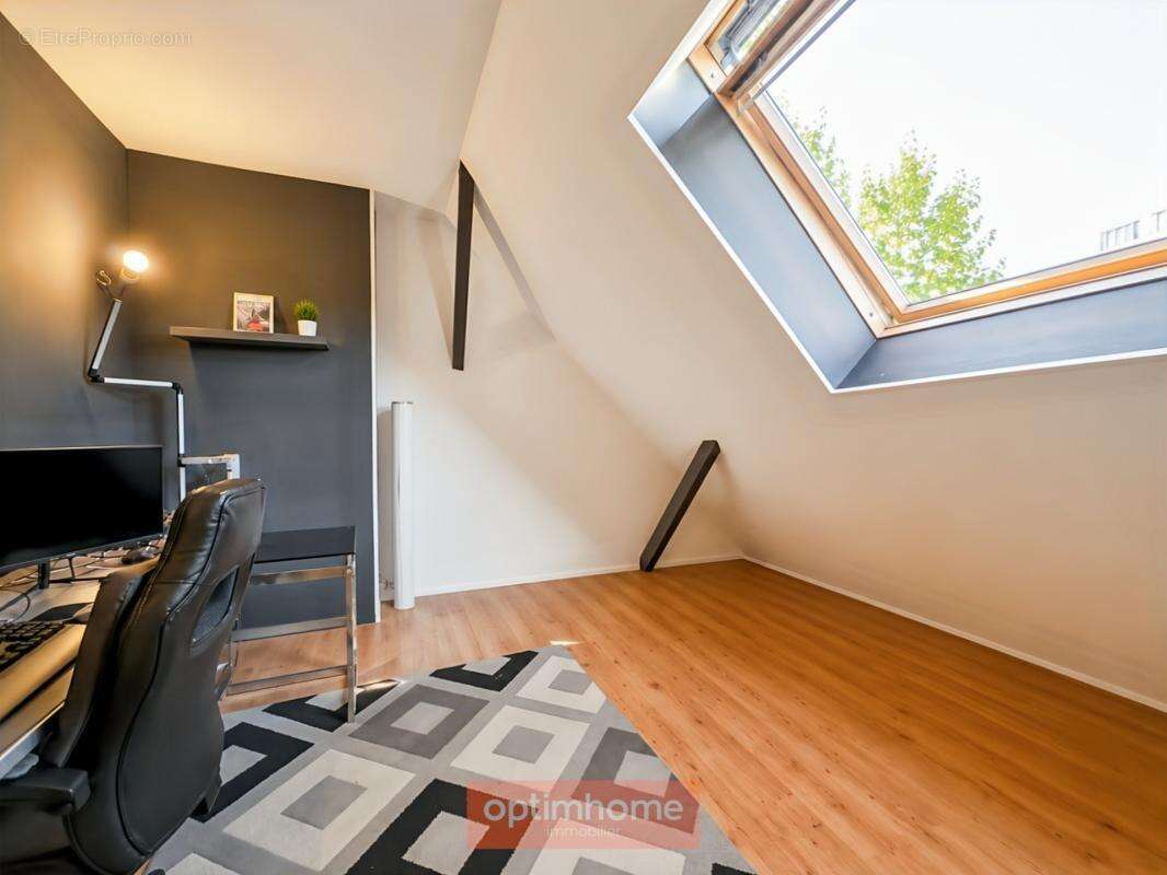 Maison de ville de 146 m² – 4 chambres – bureau – cour et jardin - photo 20