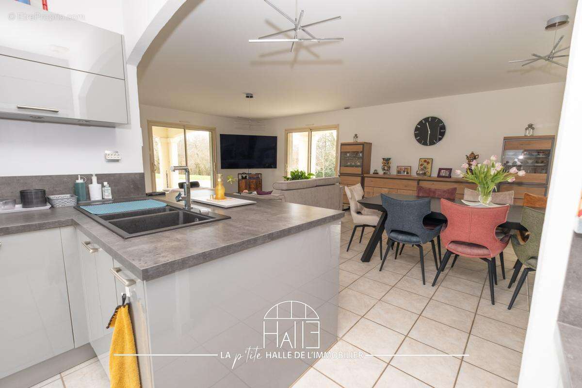 Maison 145 m² à Cieux  - photo 6