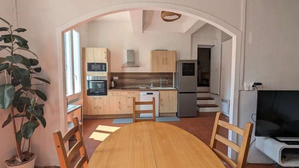 Appartement à COTIGNAC