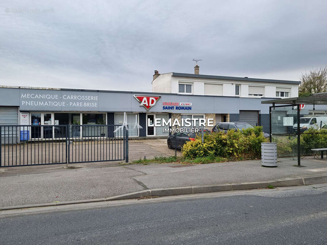 Ensemble immobilier commercial - ST-ROMAIN DE COLBOSC - 750 m² + appartement F4 - photo 2
