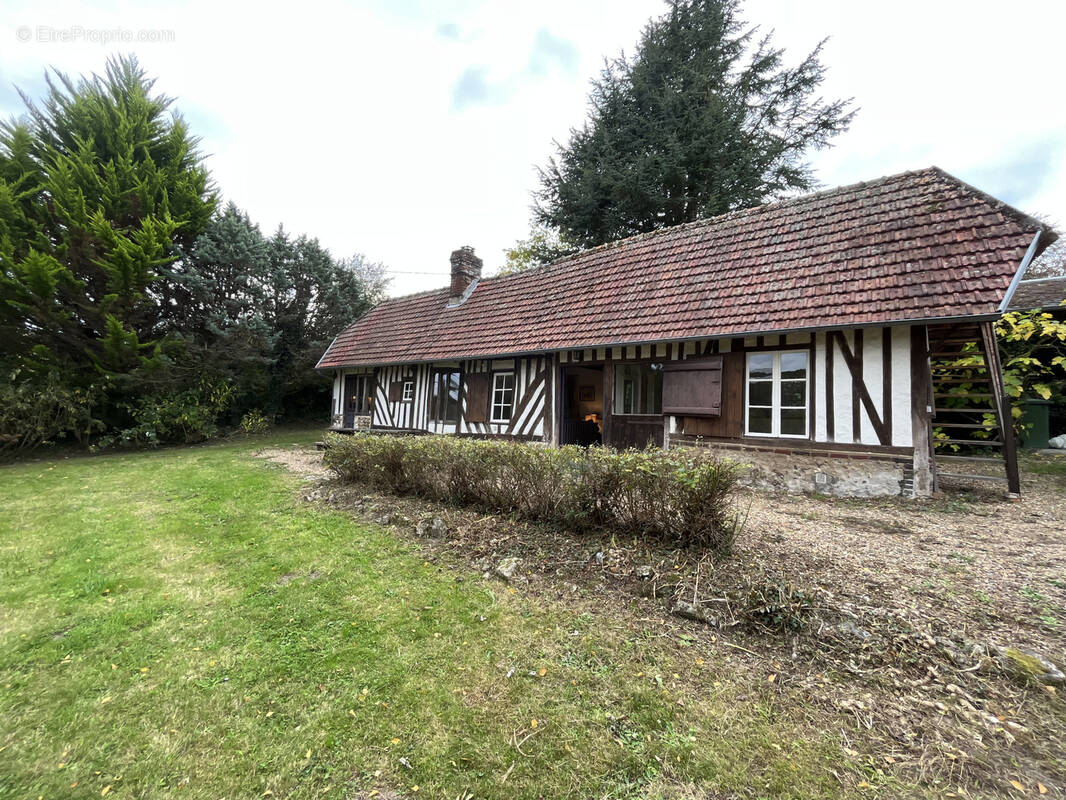 Maison à LA RIVIERE-SAINT-SAUVEUR