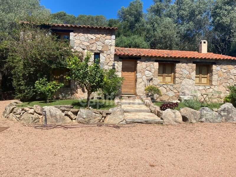 CORSE (20)- Commune de SOTTA, 10 minutes aéroport FIGARI et 15 min de PORTO VECCHIO belle maison T4 avec piscine - photo 2