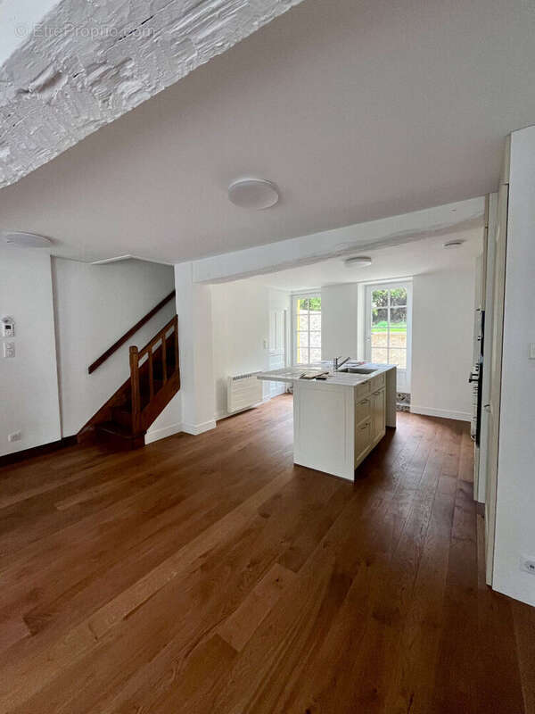 Maison à MAGNAC-LAVAL