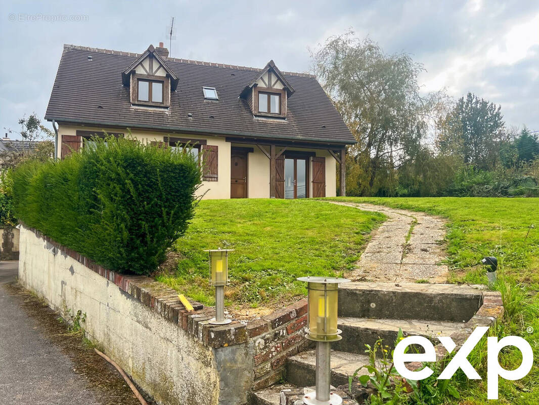 Maison à NEUFCHATEL-EN-BRAY