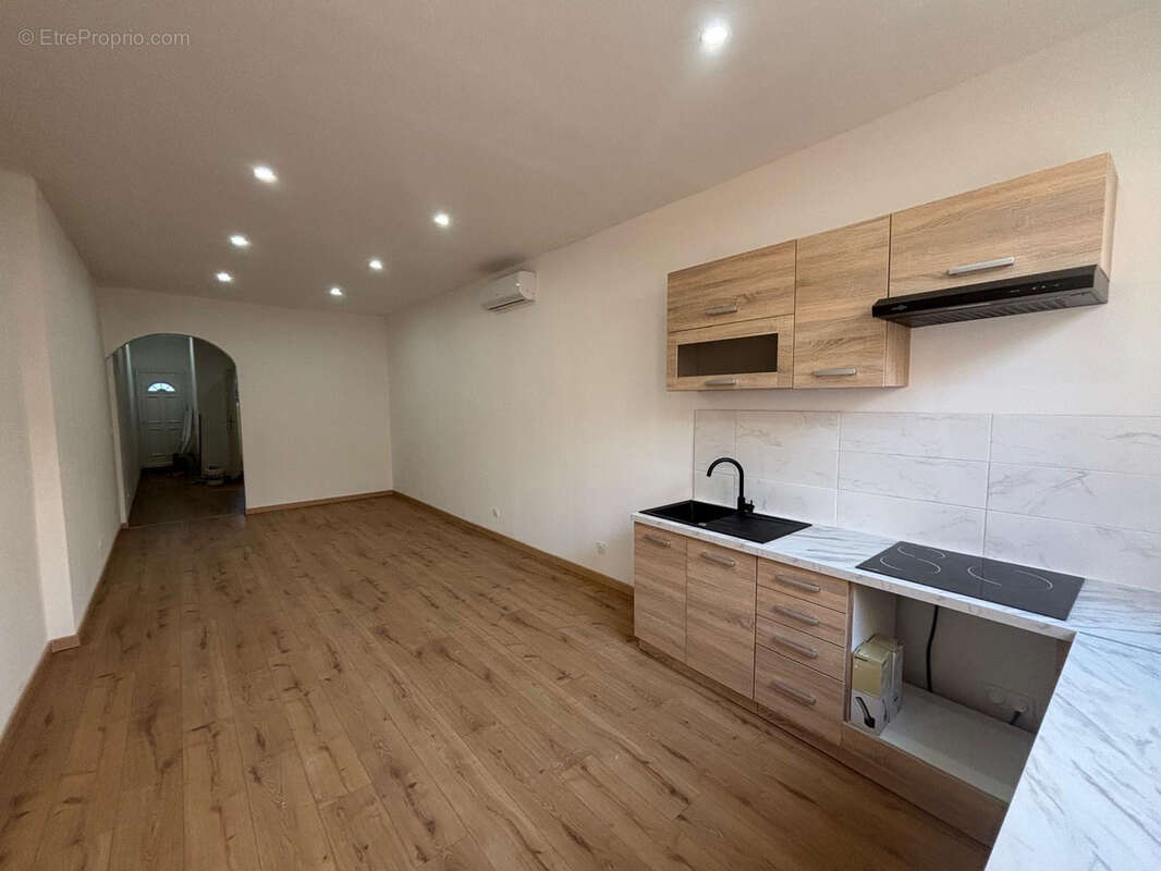 Appartement à MAGALAS
