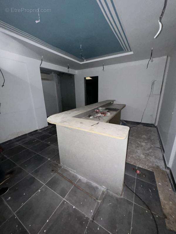 Commerce à FORT-DE-FRANCE