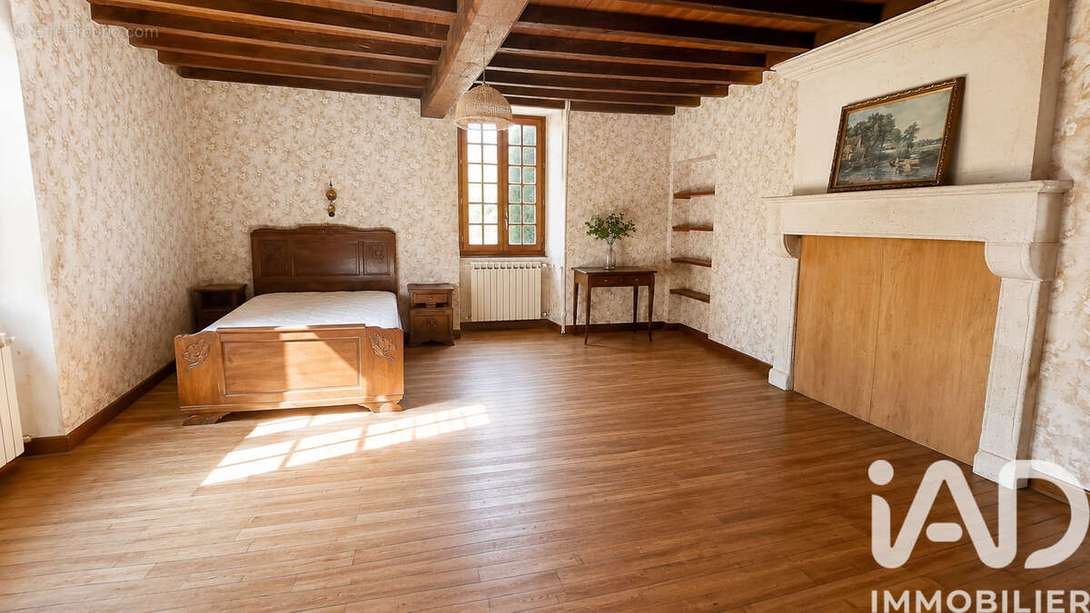 Maison 242 m² à Bouteilles-Saint-Sebastien  - photo 5