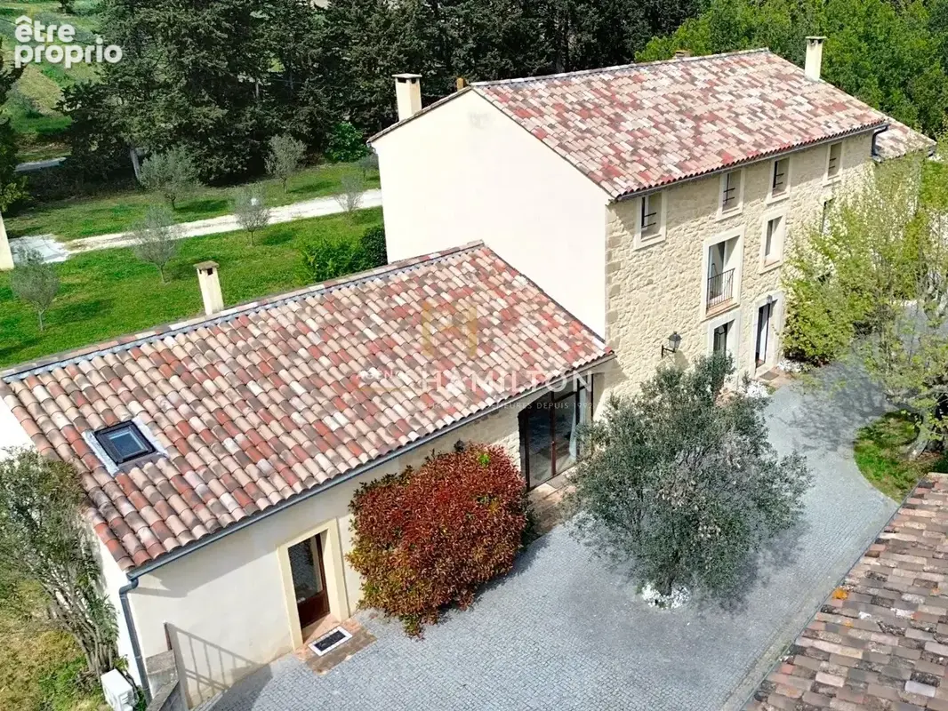 Authentique mas provençal en pierre avec dépendences, 2ha de terrain et piscine - photo 16