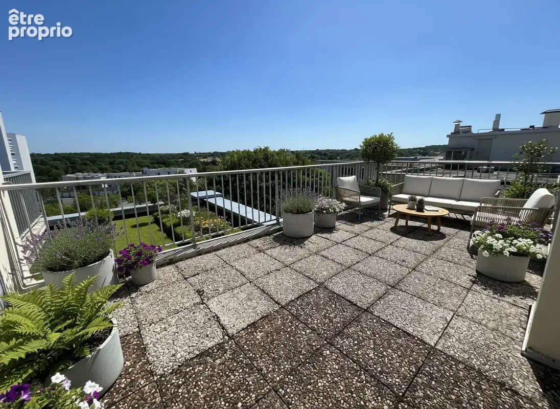 LA ROCHE SUR YON - Appartement 3 pièces 75m2 avec terrasses   Dernier étage - photo 9