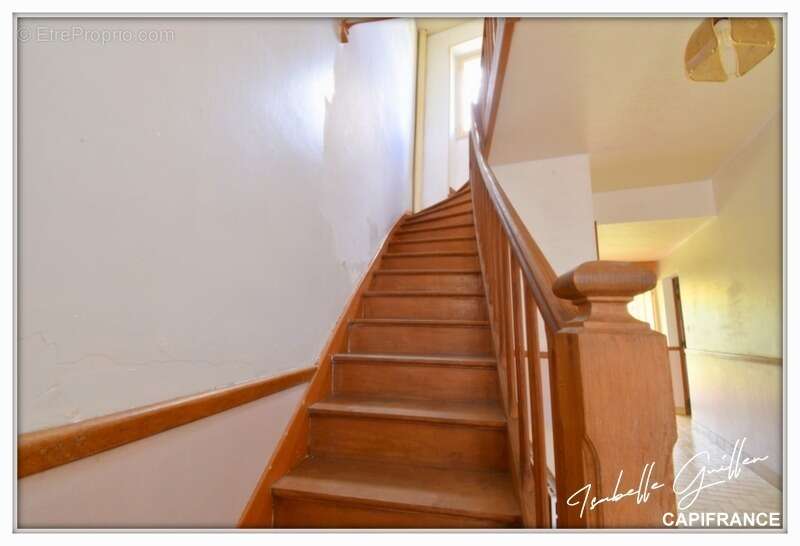 Maison à LE CHATELET