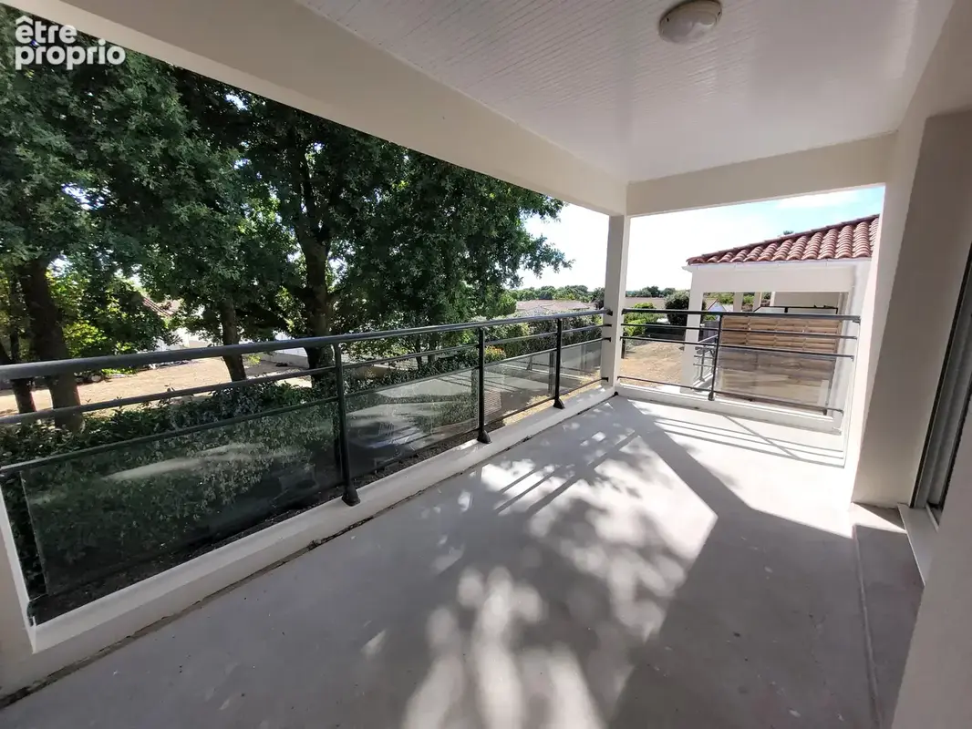 Appartement T3 -68 m2 avec balcon et parking LE POIRE SUR VIE - photo 13
