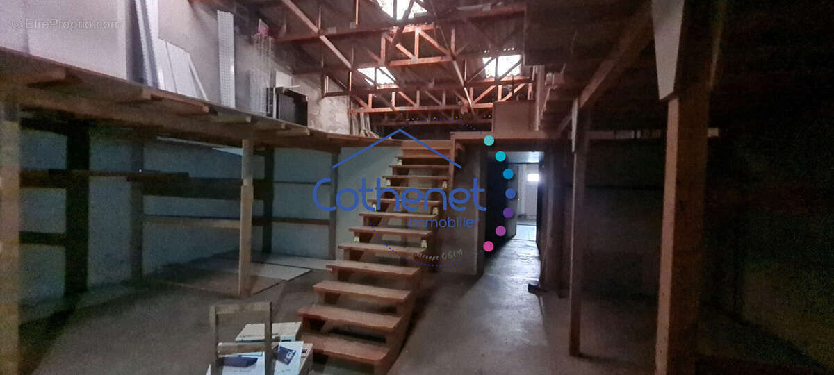 Commerce à CHAUFFAILLES