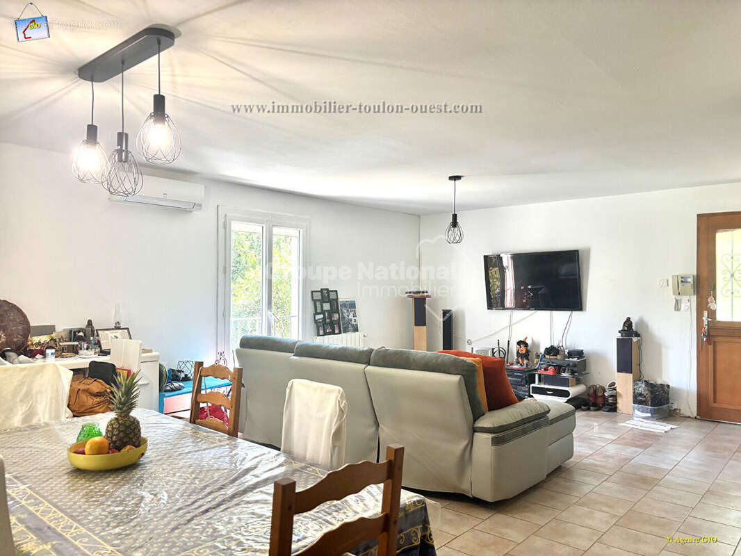 Maison à SOLLIES-TOUCAS