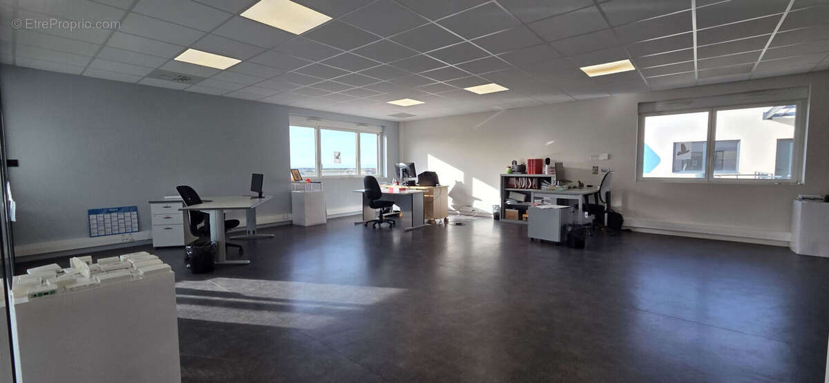 Bureaux 121m² à château-gaillard - photo 3