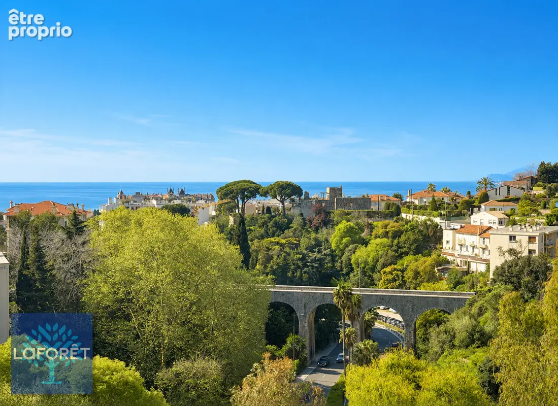Co-Exclusivité : Superbe & spacieux appartement 2 pièces rénové - vue mer - Cannes - photo 3