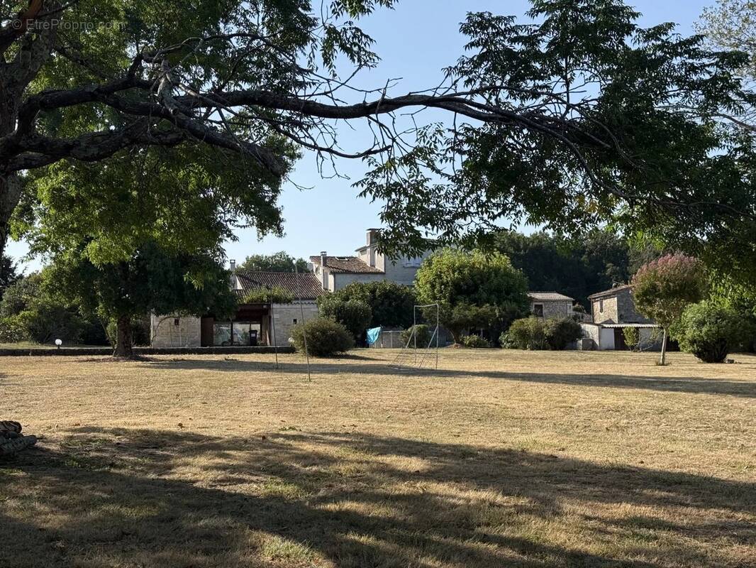 FERME de 248m² - 1hectare48a78ca avec étangs - photo 1