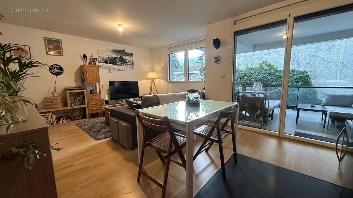 Appartement à AIX-LES-BAINS