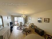 Appartement à CHARENTON-LE-PONT