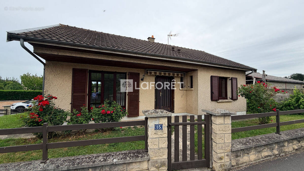 Maison à CHAUDEFONTAINE