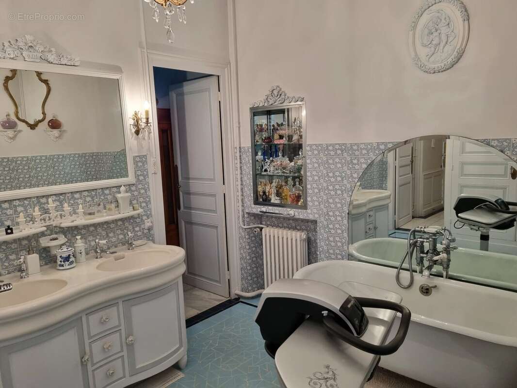 Maison à LA CHARTRE-SUR-LE-LOIR