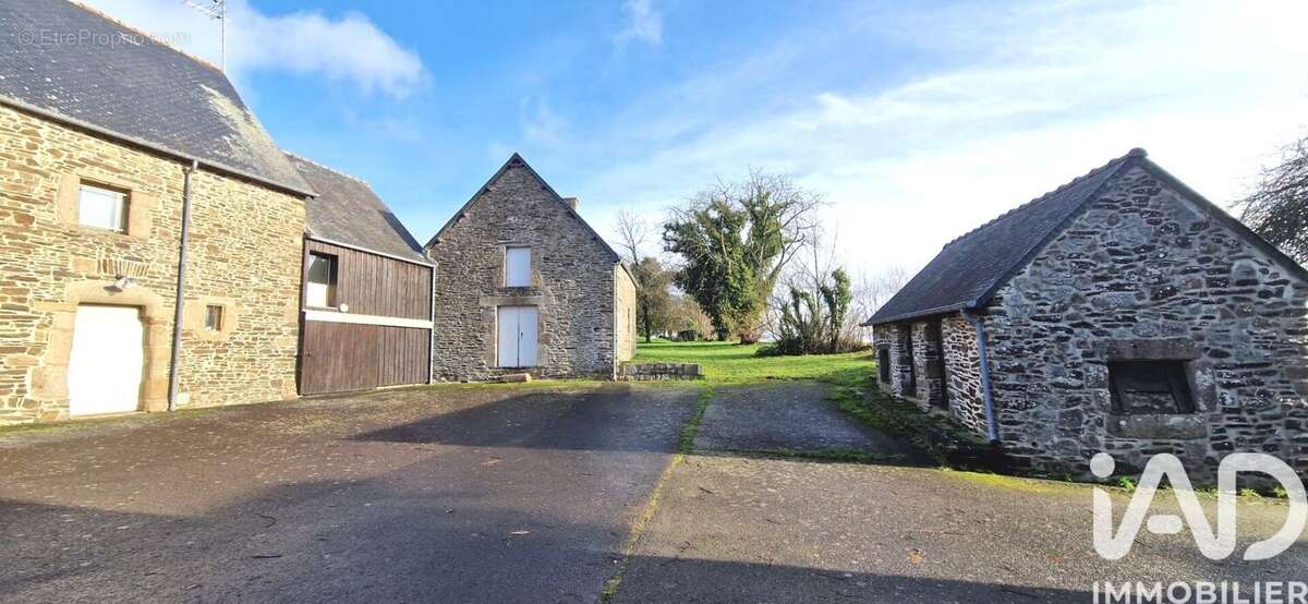 Photo 3 - Maison à LOUVIGNE-DU-DESERT