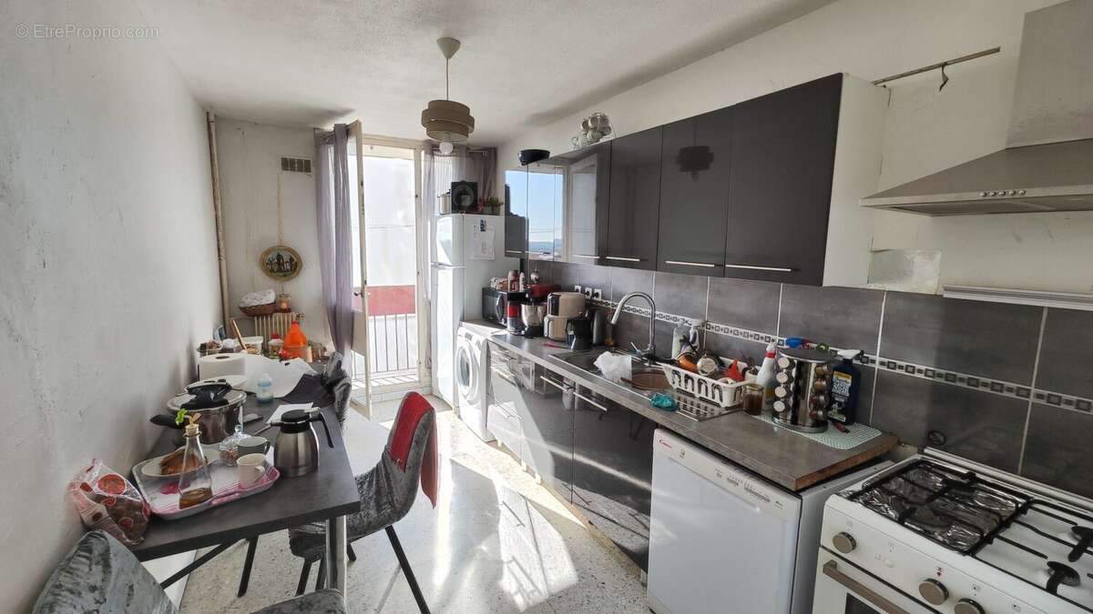 CUISINE - Appartement à NIMES