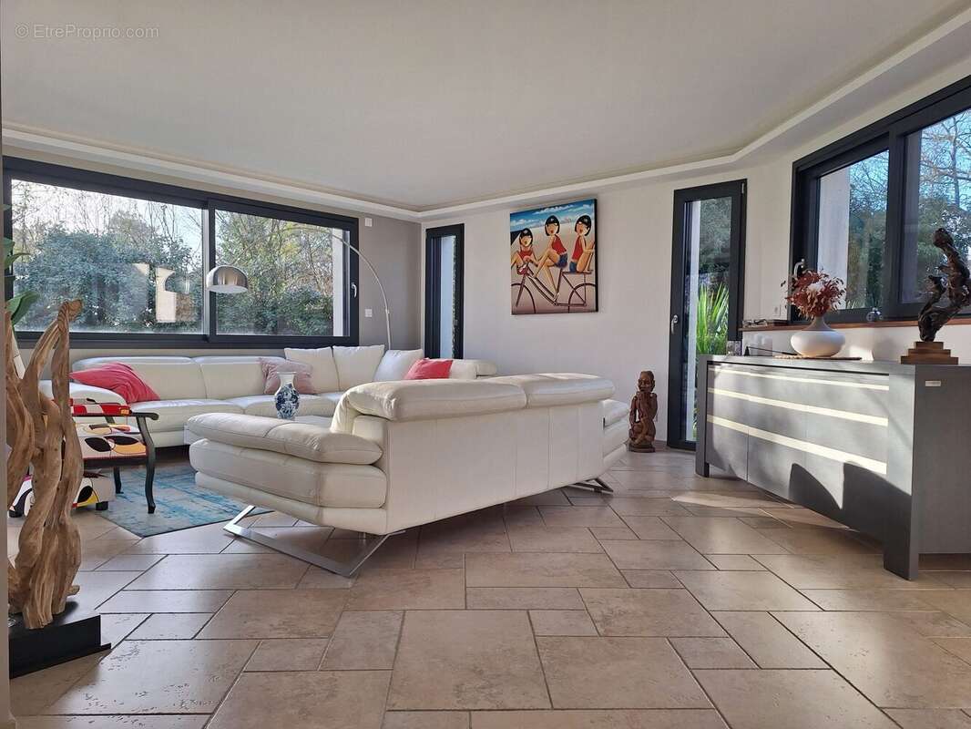 Maison à BAINS-SUR-OUST