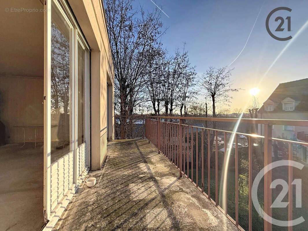 Appartement à BRIE-COMTE-ROBERT