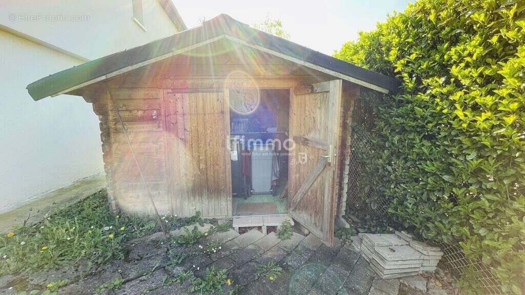 Maison à SAINT-GENIS-LAVAL