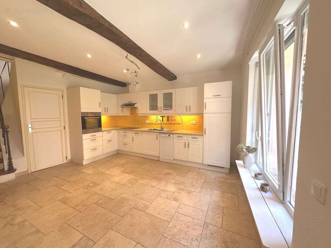 Maison à BORMES-LES-MIMOSAS