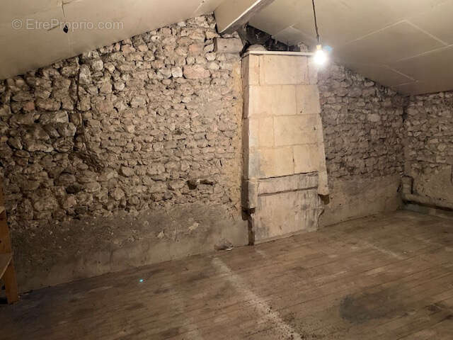 Maison à SAINT-THOMAS-DE-CONAC