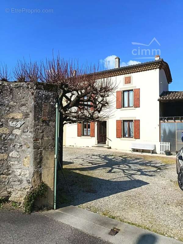 Maison à SERVES-SUR-RHONE