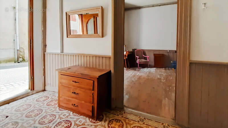 Appartement à EAUX-BONNES