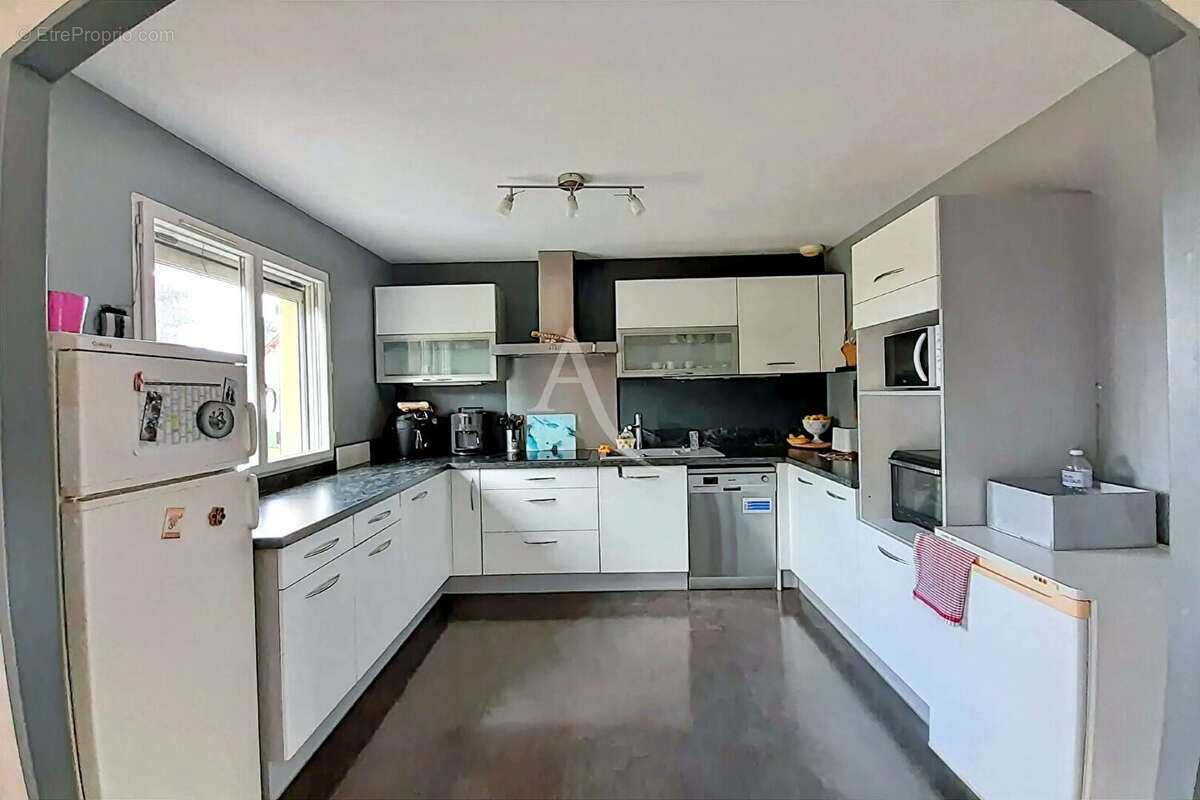 Maison à VILLENEUVE-DE-MARSAN