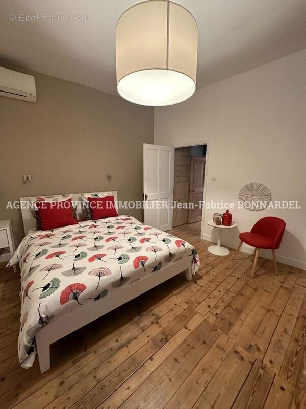 Maison à SAINT-PAUL-TROIS-CHATEAUX