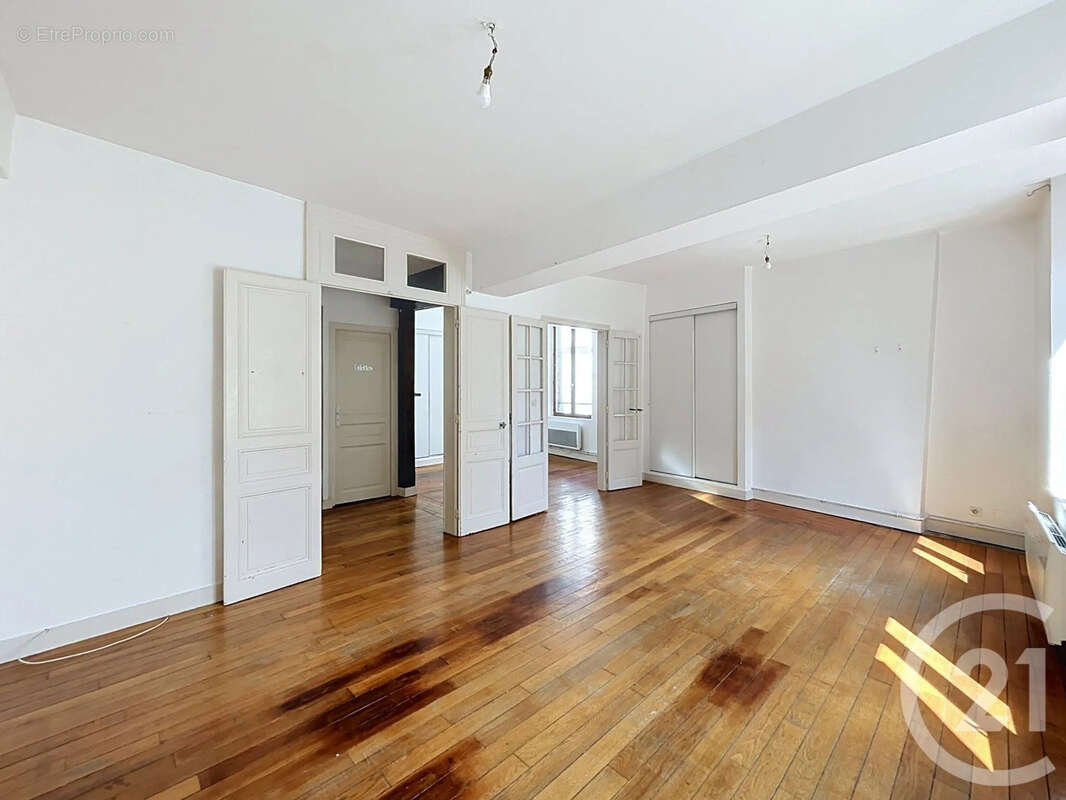 Appartement 76 m² à Sens  - photo 3